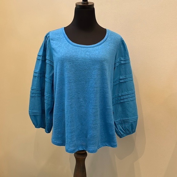 Chico's Tops - Chico’s peacock blue top with linen pleated sleeve size L ( Chico’s size 2)